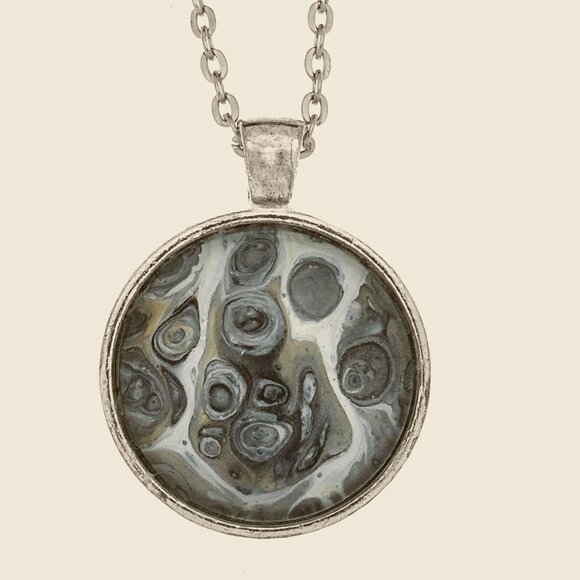 Fluid Art Pendant in Gray & White with a silver-plated necklace 18" long. - Picture 1 of 1